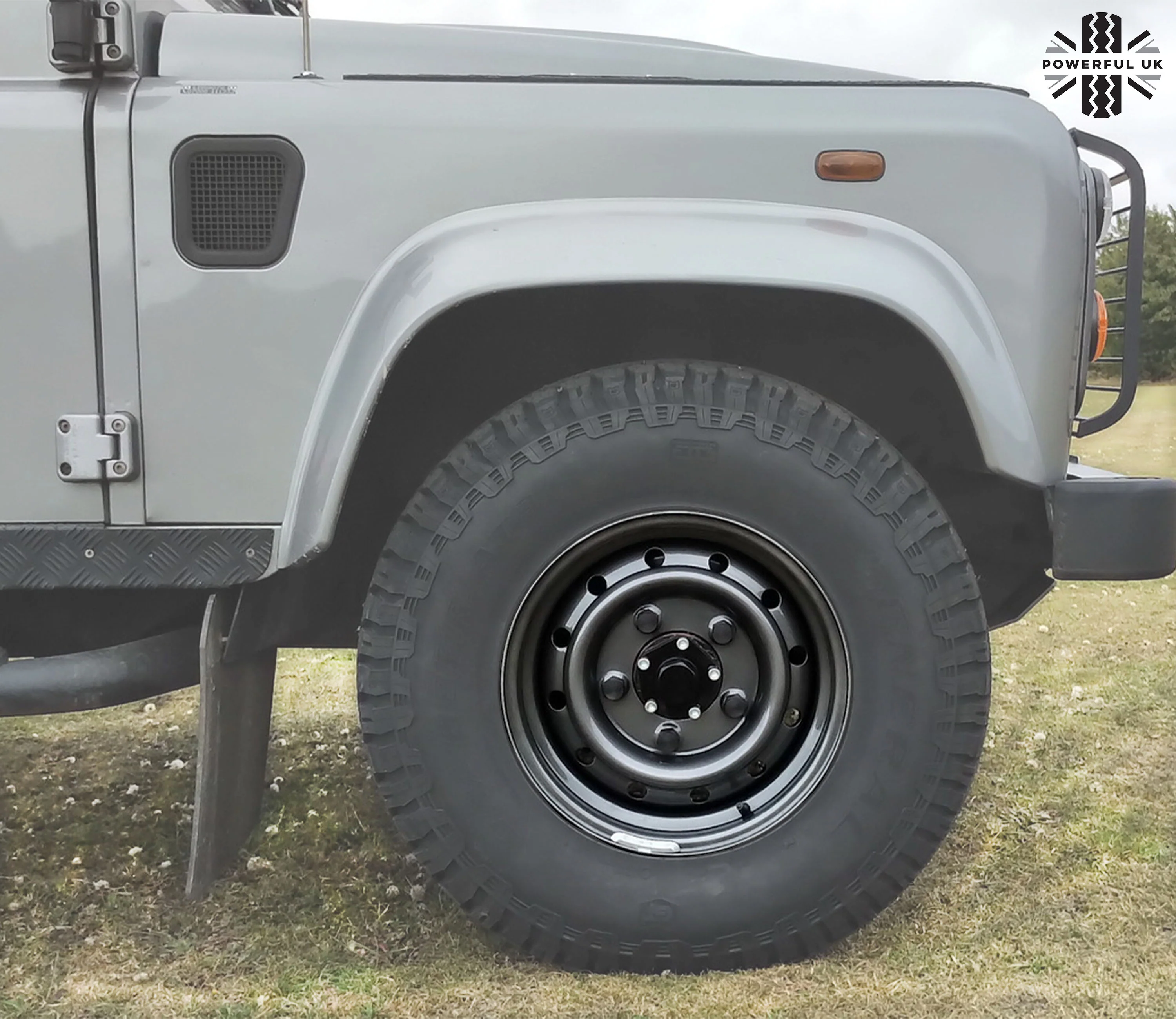 16" Heavy Duty Steel Wheel -Primer - for Classic Land Rover Defender - Image 4