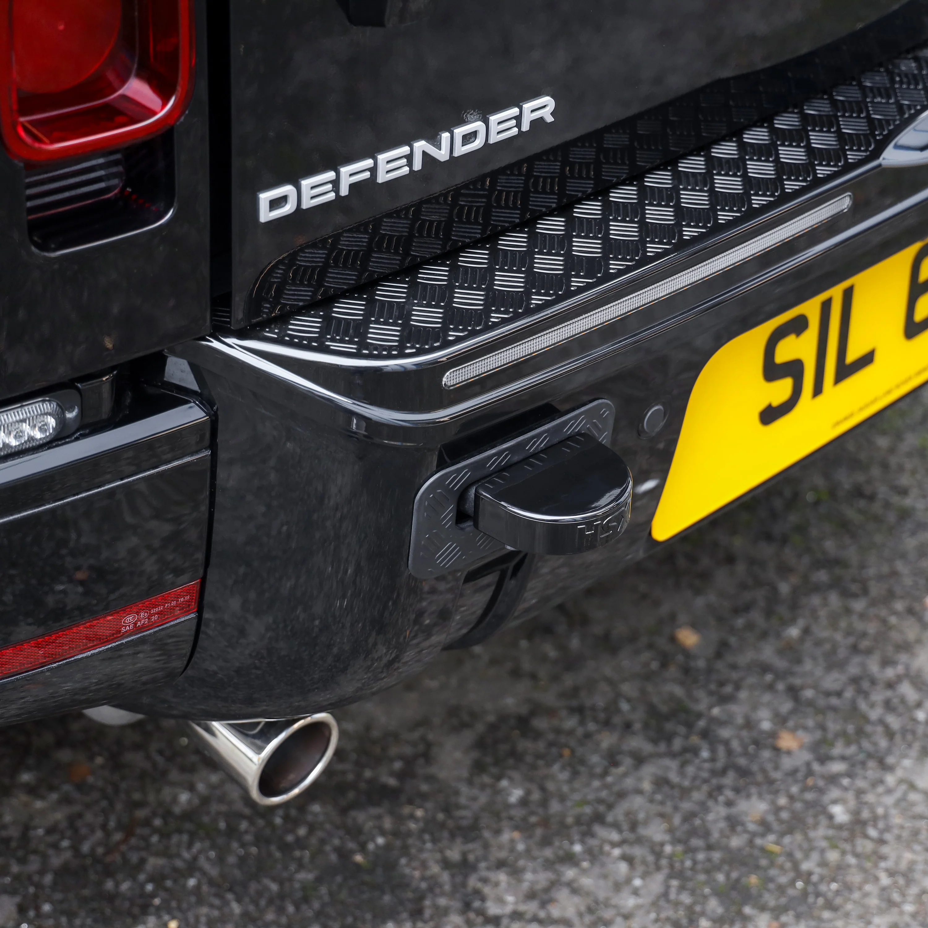 2x Tow Eye Bungs for Land Rover Defender L663 - Smooth Top - Gloss Black - Image 2