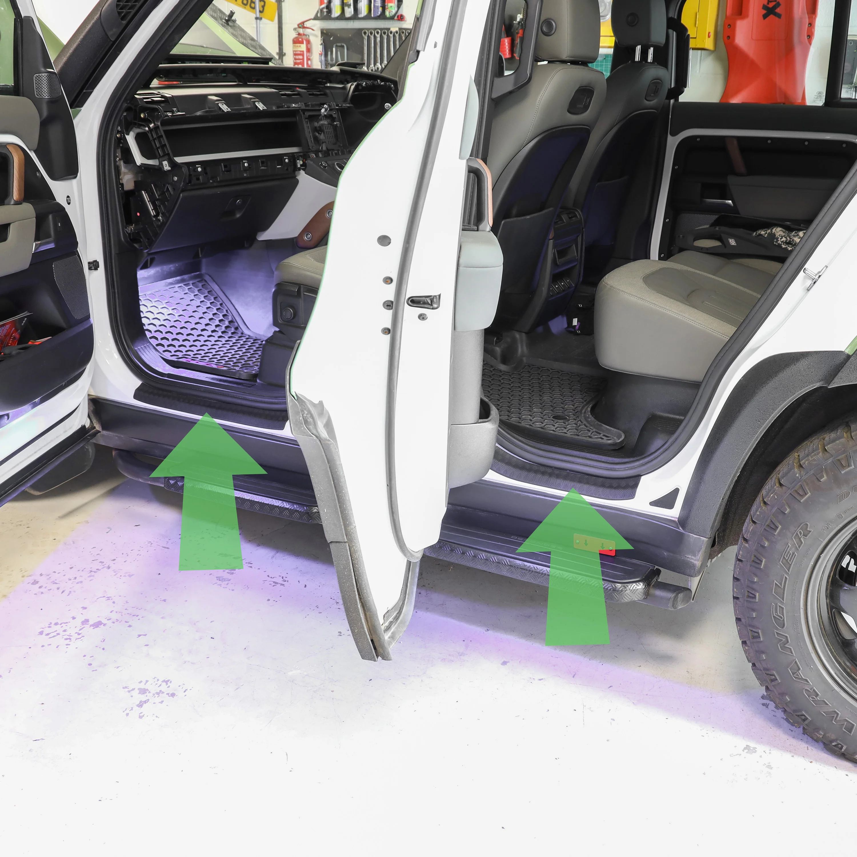 4x Chequer Plate Door Scuff Plates for Land Rover Defender L663 (4 door) - Image 2