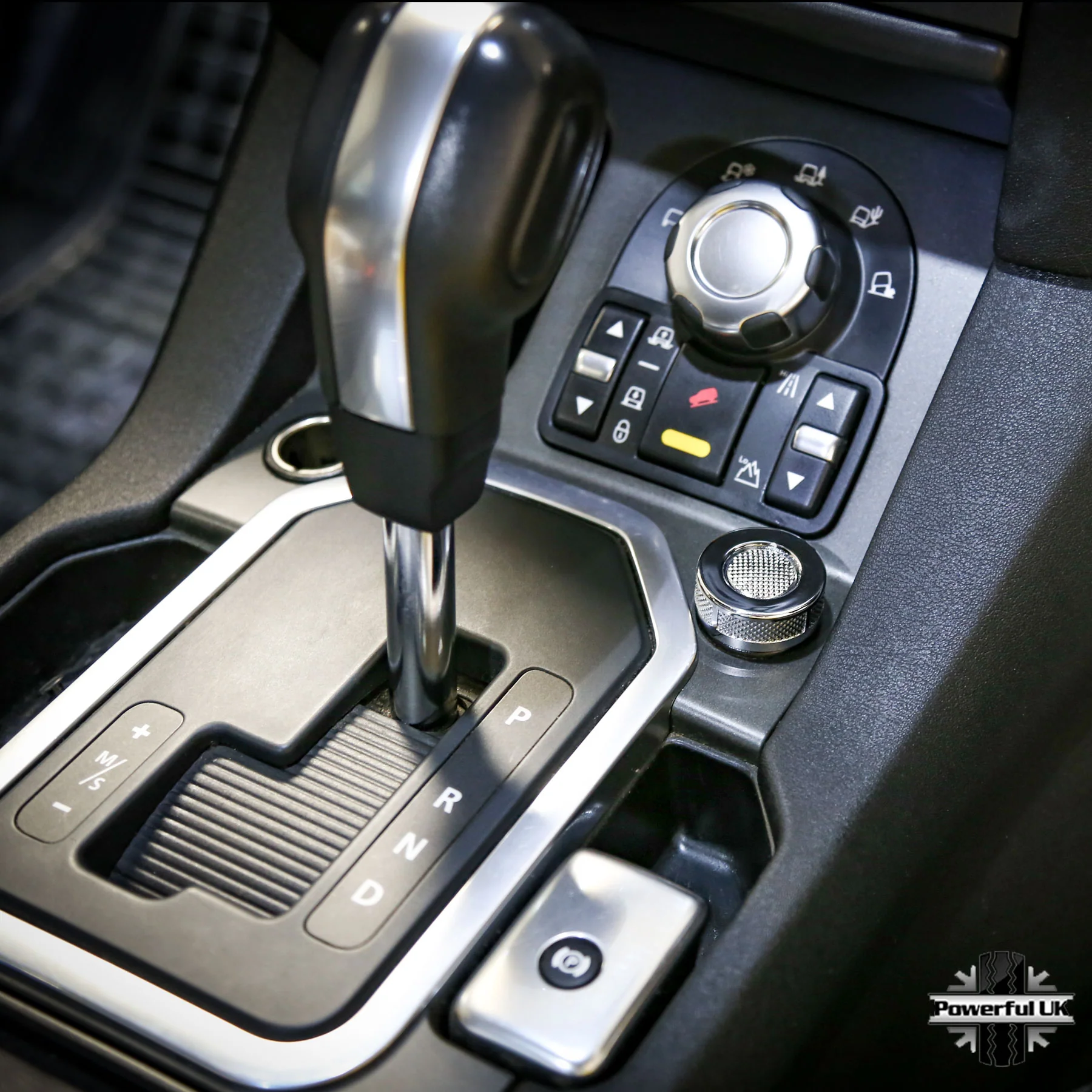Autobiography Style Power Outlet Chrome Trim - 2 pcs for Range Rover Sport L494 - Image 3