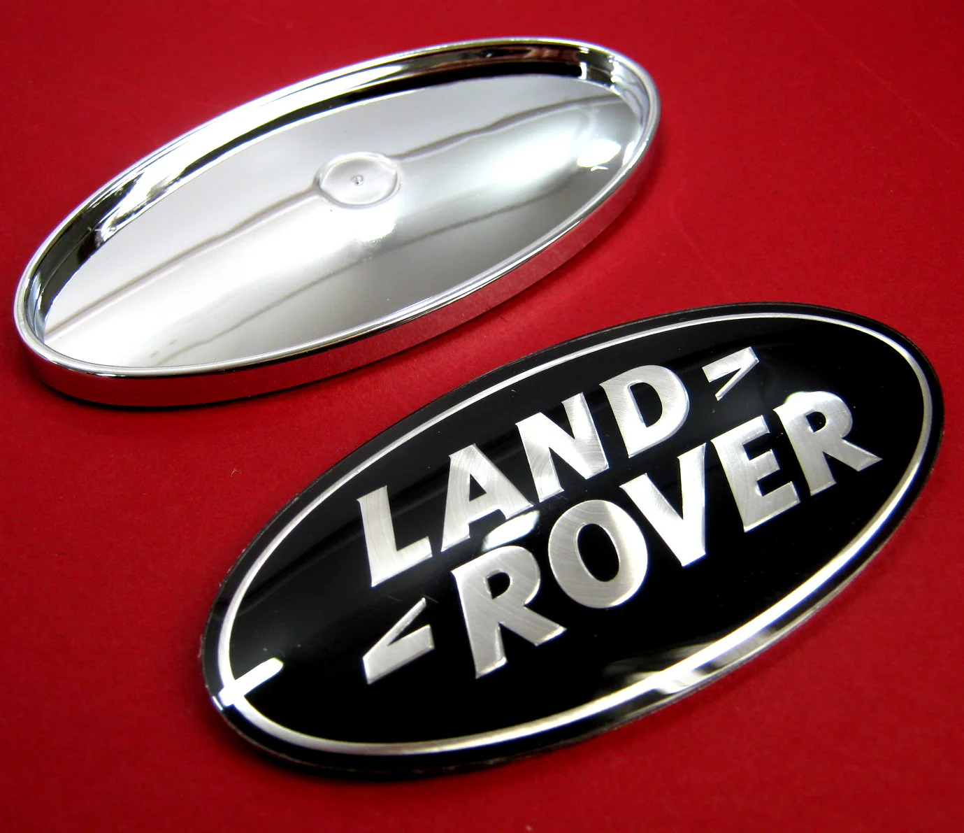 Black & Silver Badge on Chrome Plinth for Range Rover Sport L494 - Image 4