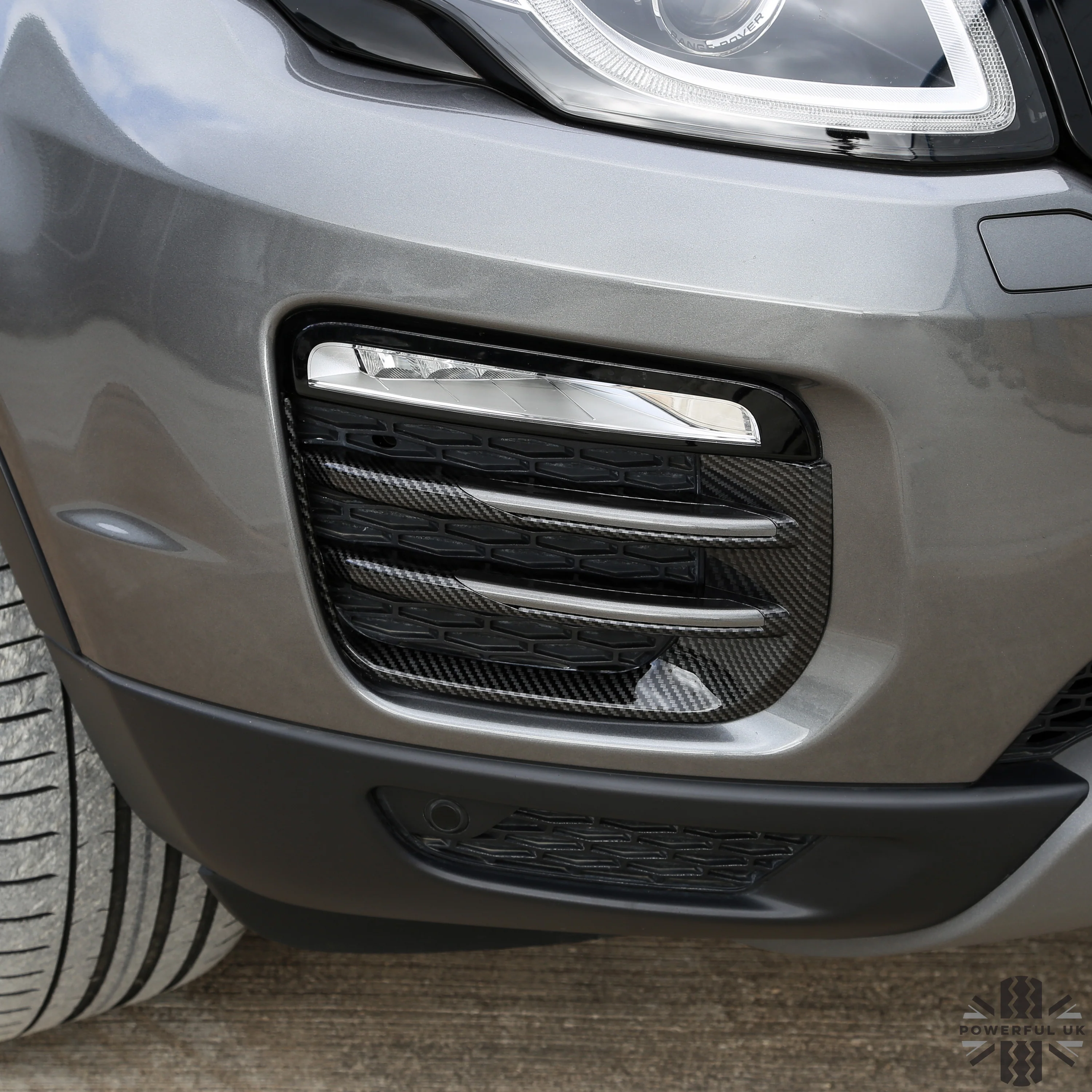 Carbon Fibre Effect Front fog Surrounds wih Silver Inserts for Range Rover Evoque SE & HSE (2016-19) - Image 4