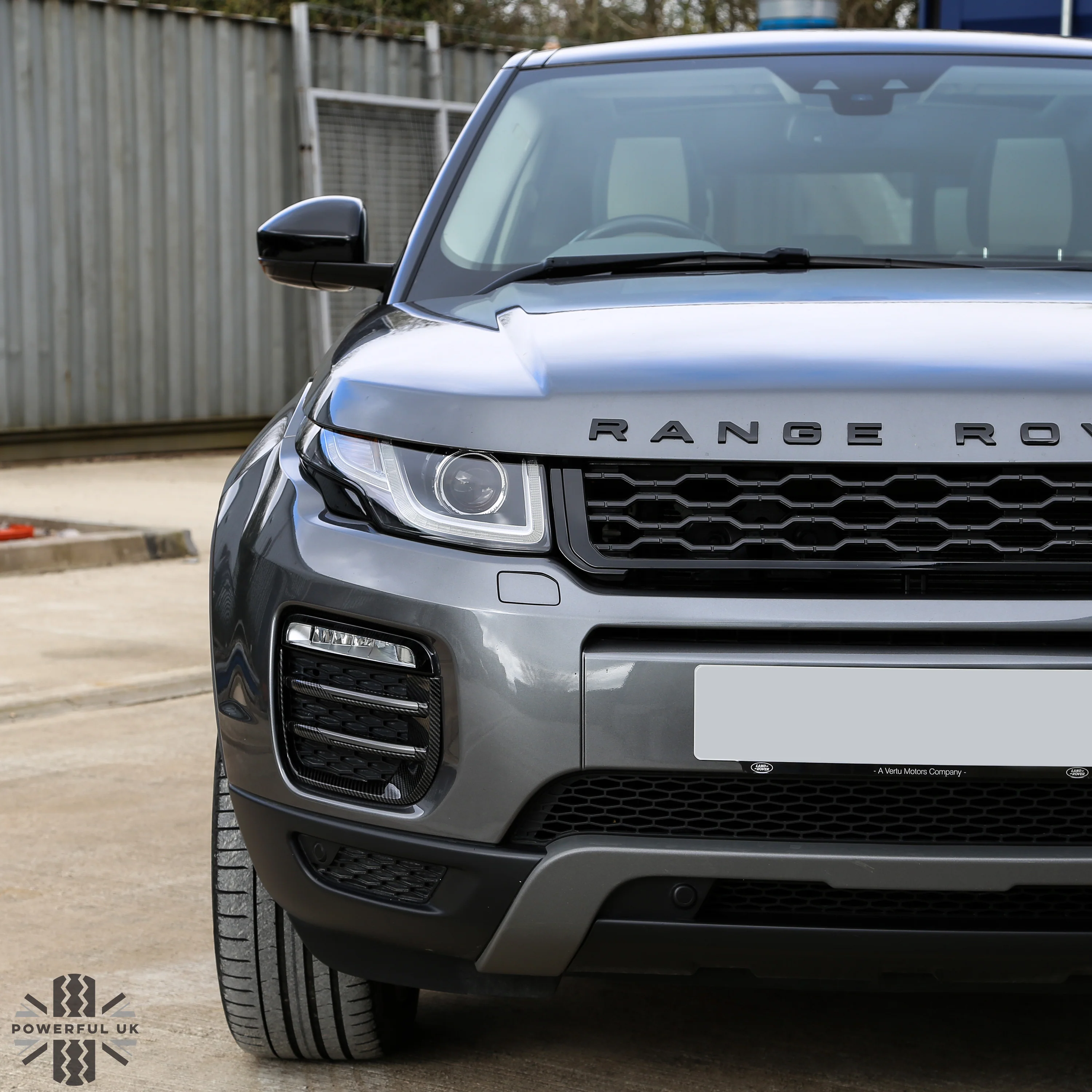 Carbon Fibre Effect Front fog Surrounds wih Silver Inserts for Range Rover Evoque SE & HSE (2016-19) - Image 9
