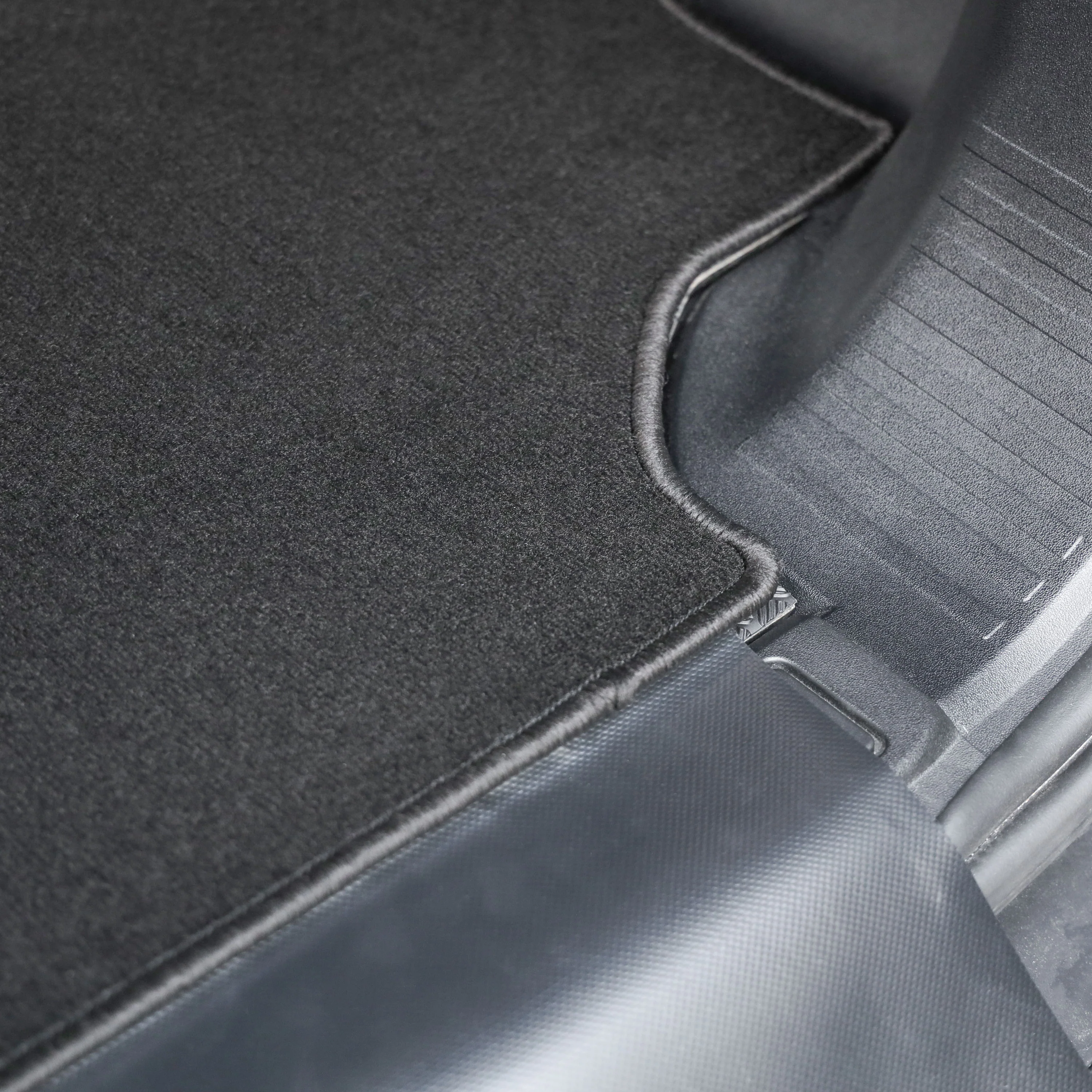 Carpet Boot Mat for Land Rover Defender L663 (90 models) - Image 6