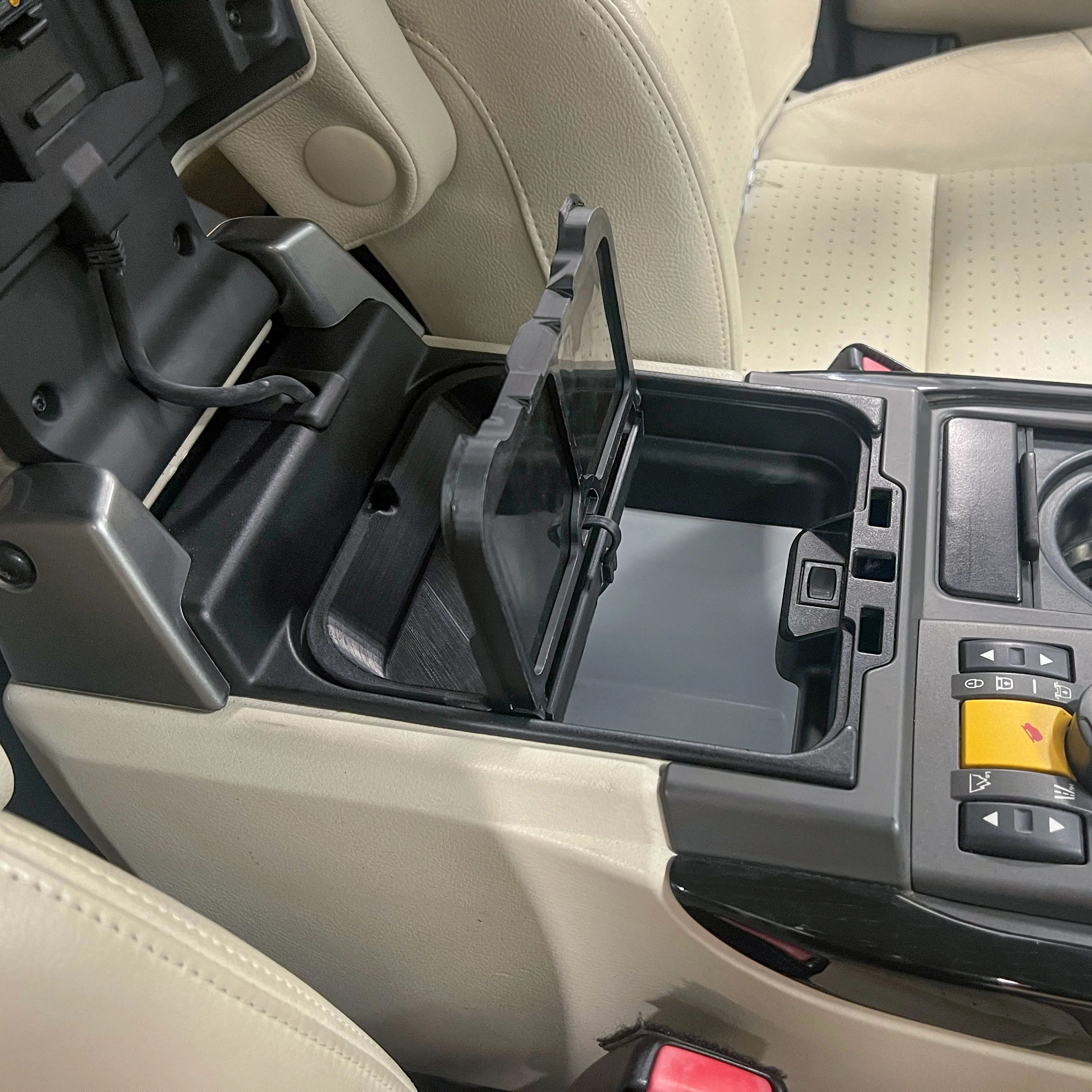 Cubby Box Wireless Phone Charging Kit for Range Rover Sport L320 (with LATE Fridge) - Image 7