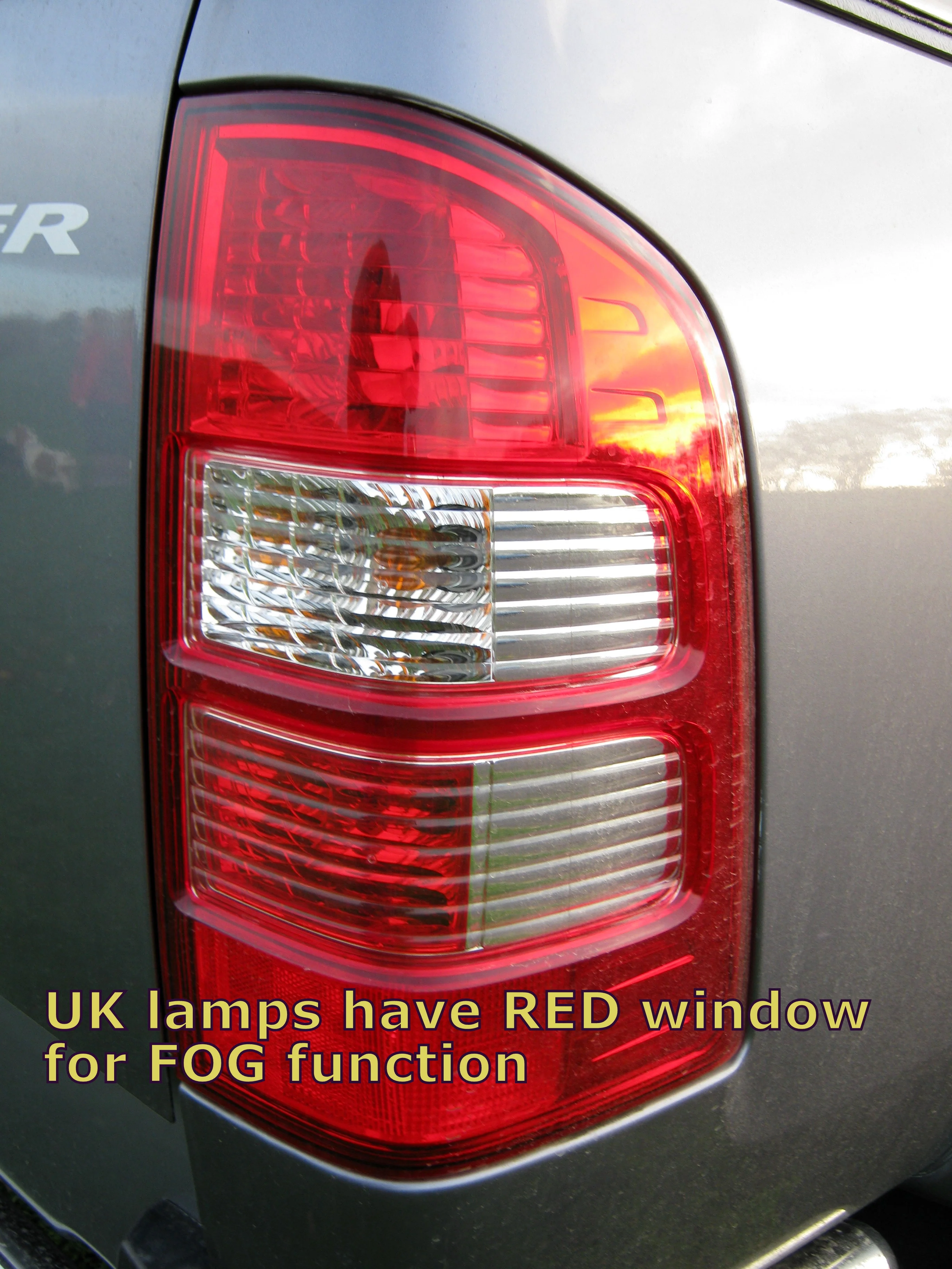Ford Range Rear Light 2006 to 09 - RH ( no fog lamp ) - Image 3