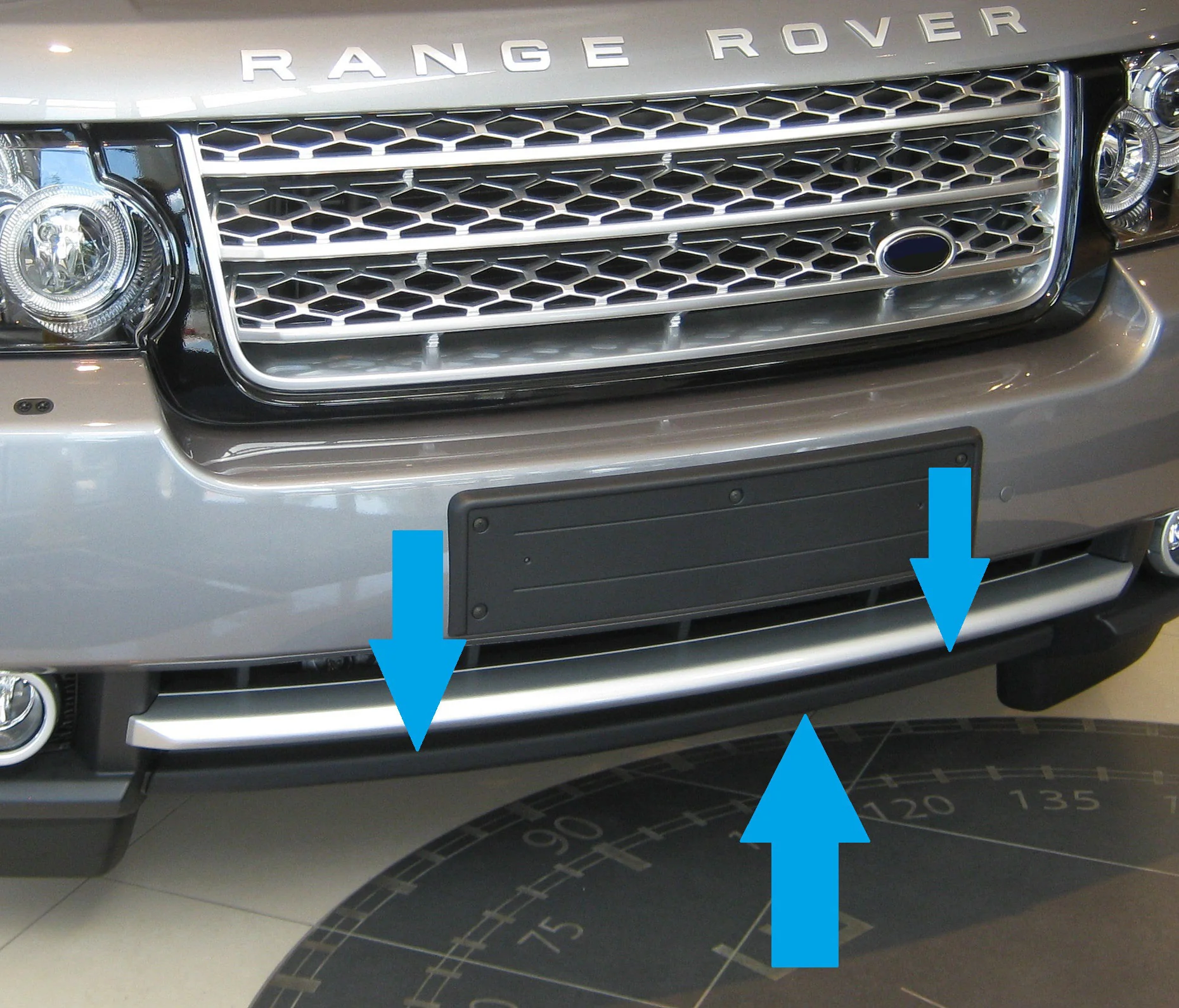 Front Tow Eye Cover for Range Rover L322 Standard Front Bumper - Image 3