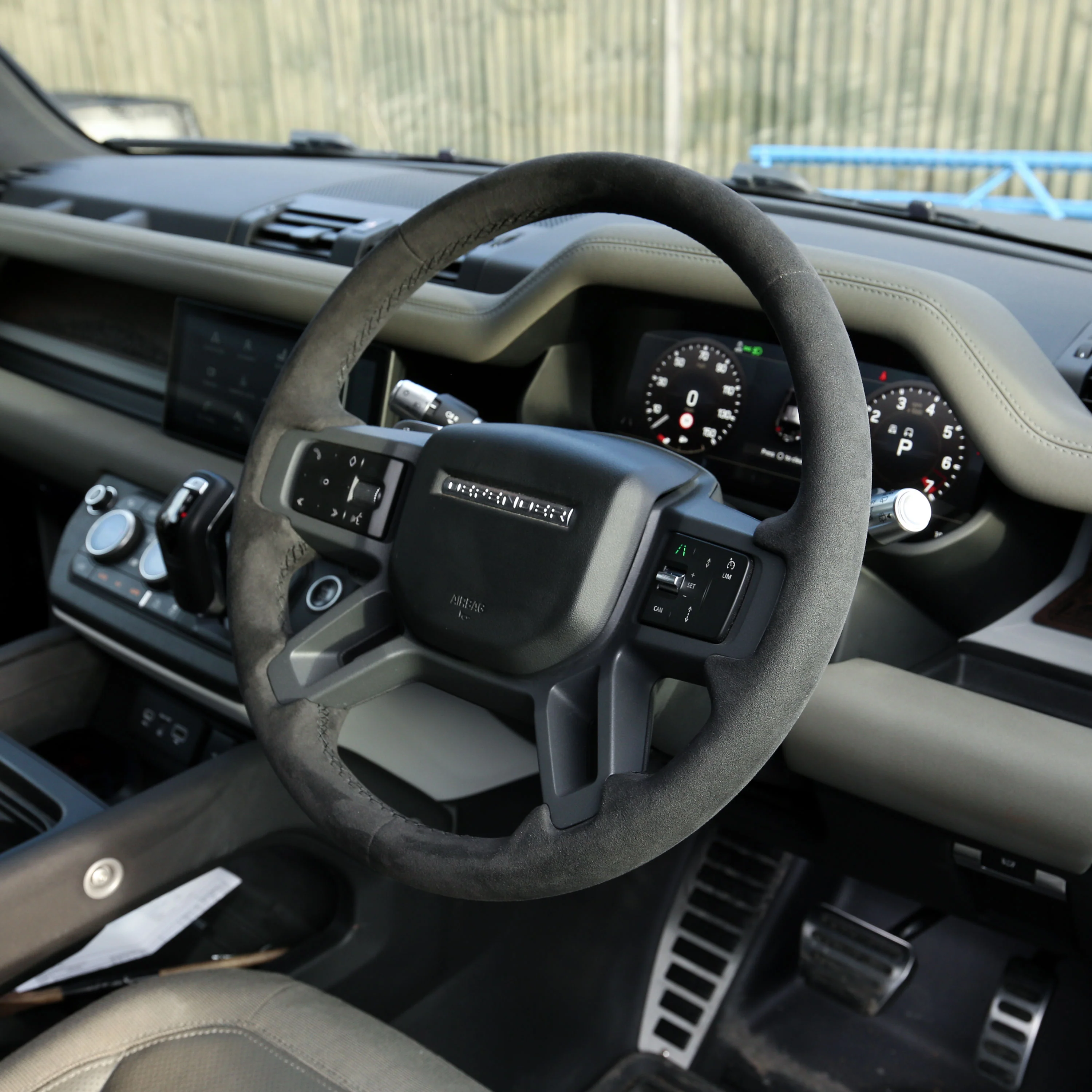 Genuine Alcantara Steering Wheel for Land Rover Discovery 5 - Image 2