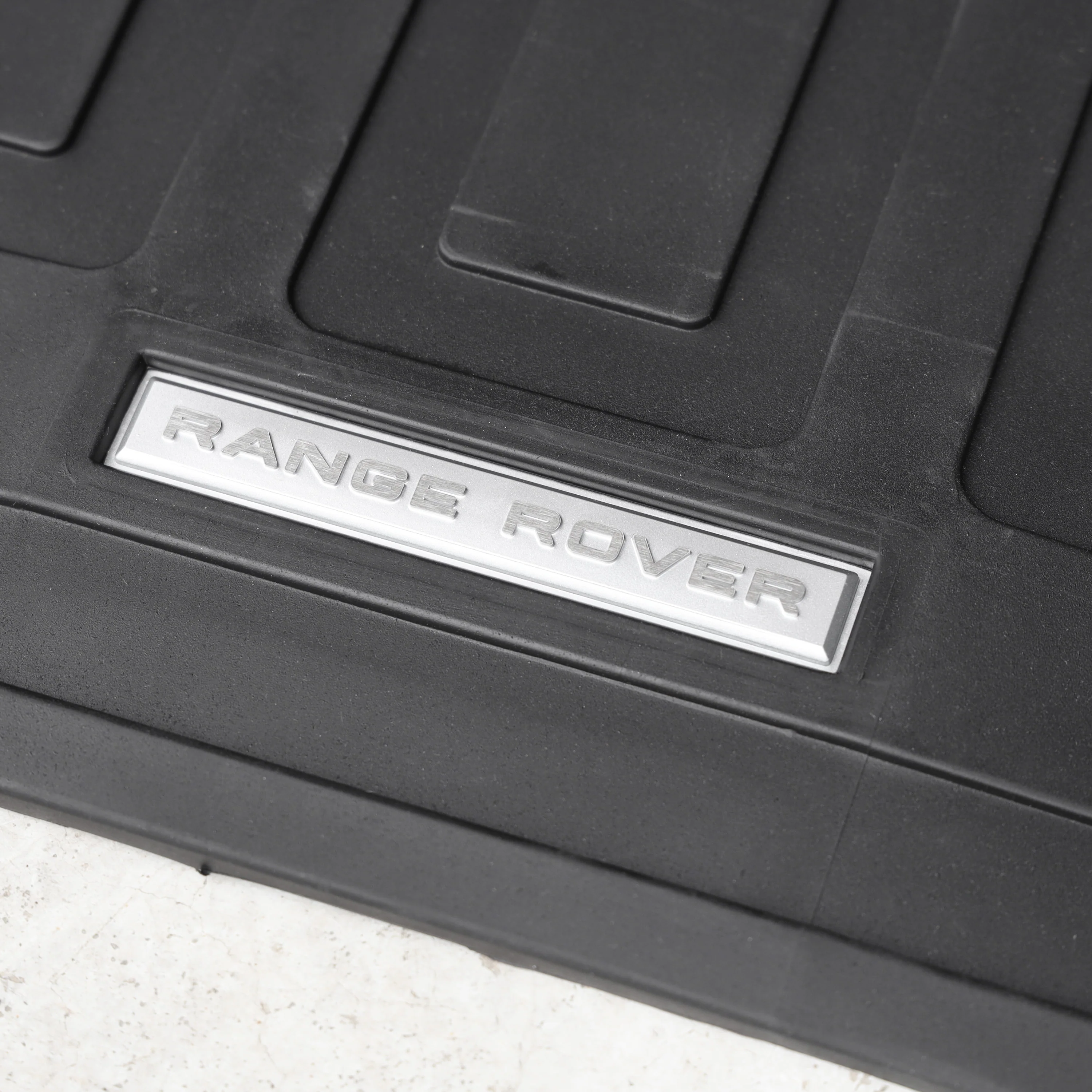 Genuine Rubber Boot Liner Mat for Range Rover L405 (for Executive Class Seats) - Image 3