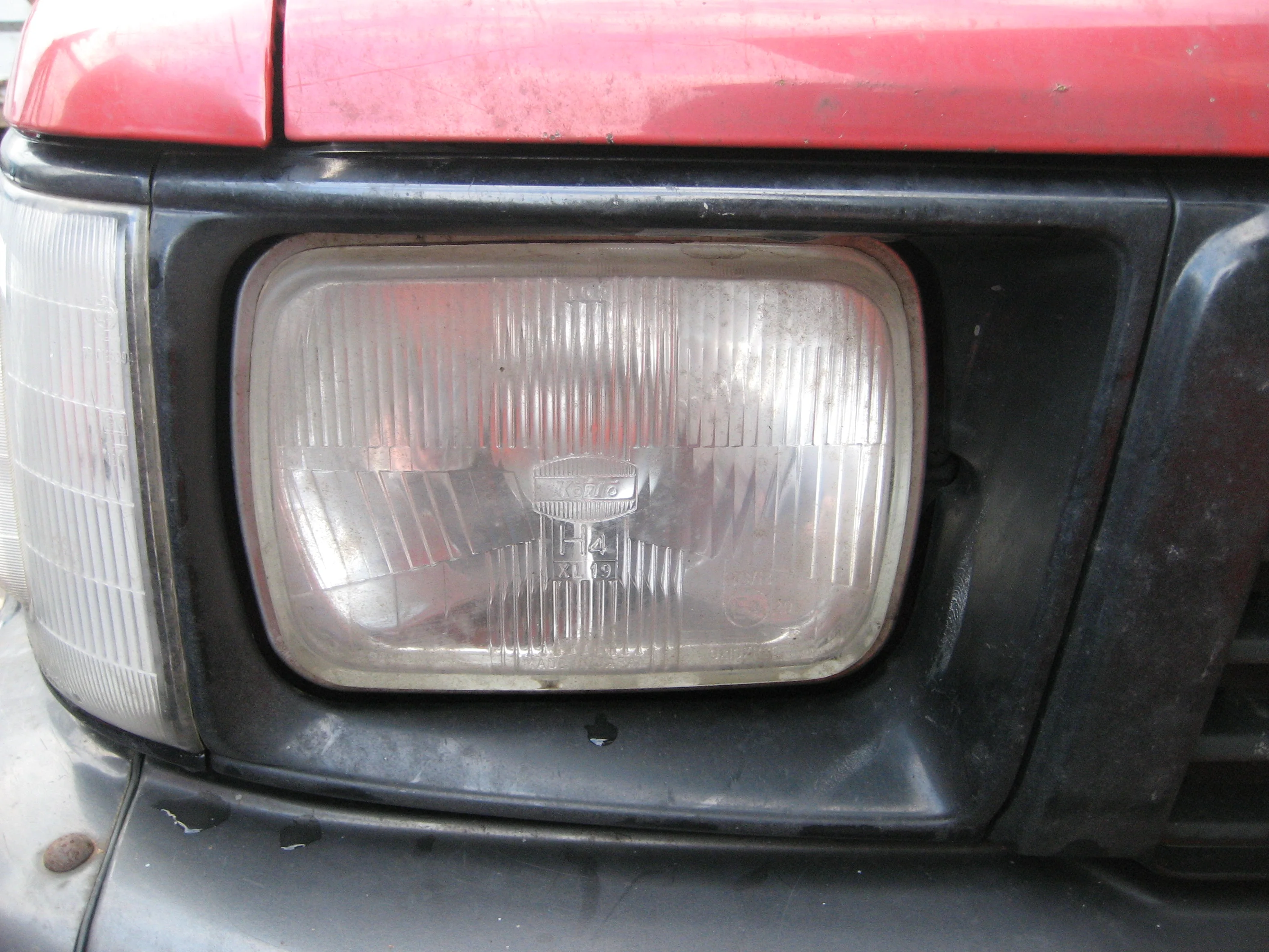 Halogen Headlight for Toyota Hilux Mk3 - PAIR - RHD - Image 5