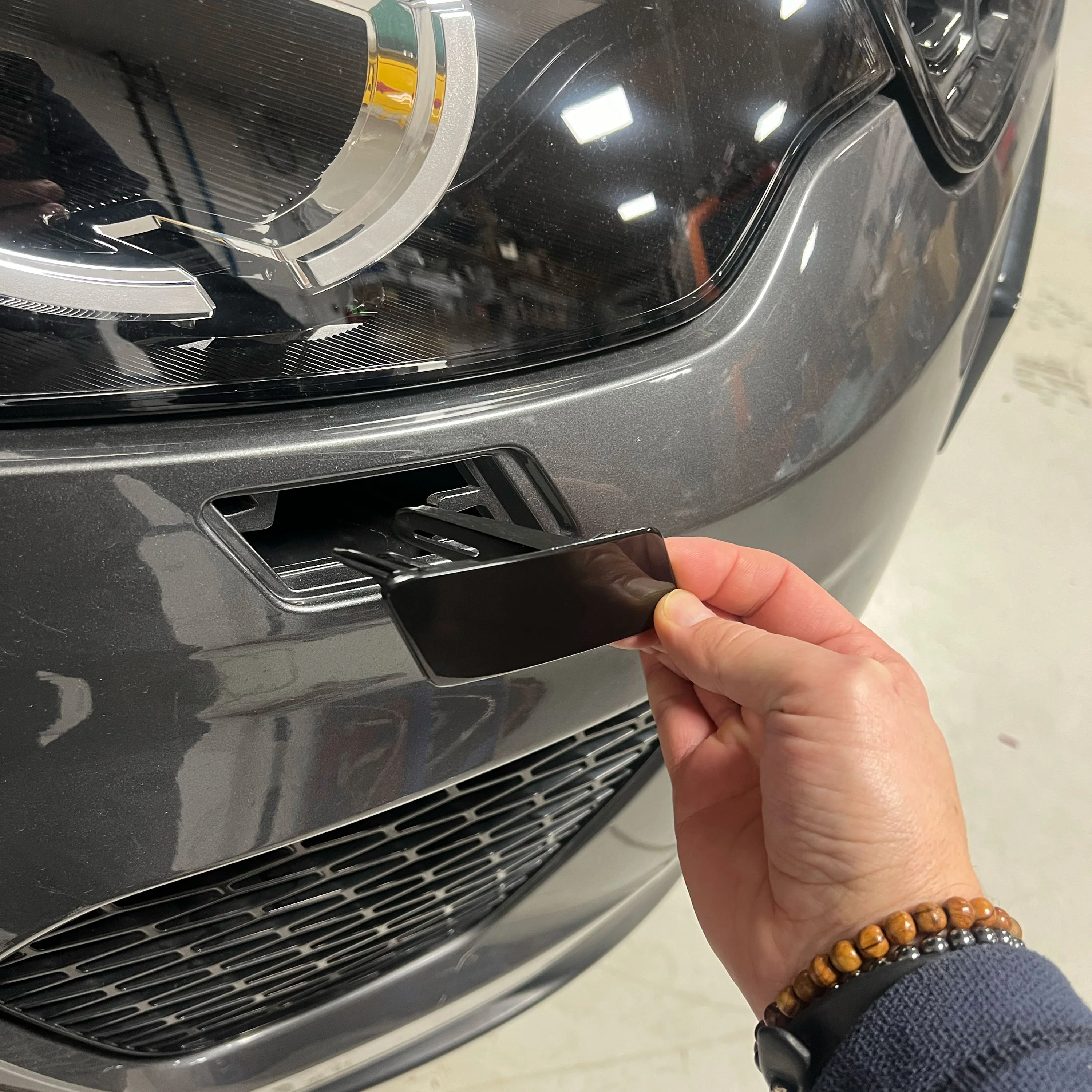 Headlight Washer Cover for Land Rover Discovery Sport 2015-19 with Power Wash - Right - Image 4