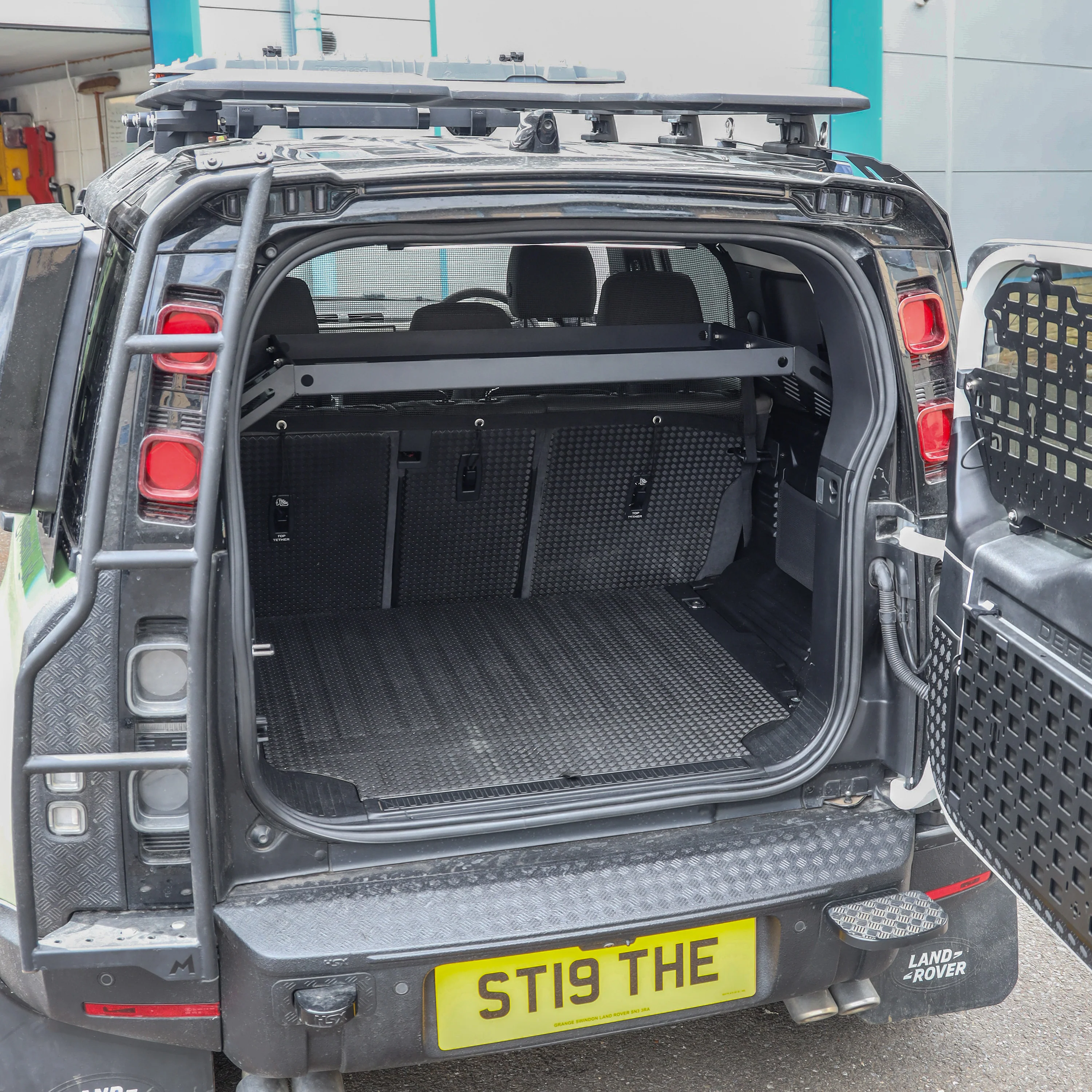 Heavy Duty Boot Shelf for Land Rover Defender L663 (110 model) - Image 3