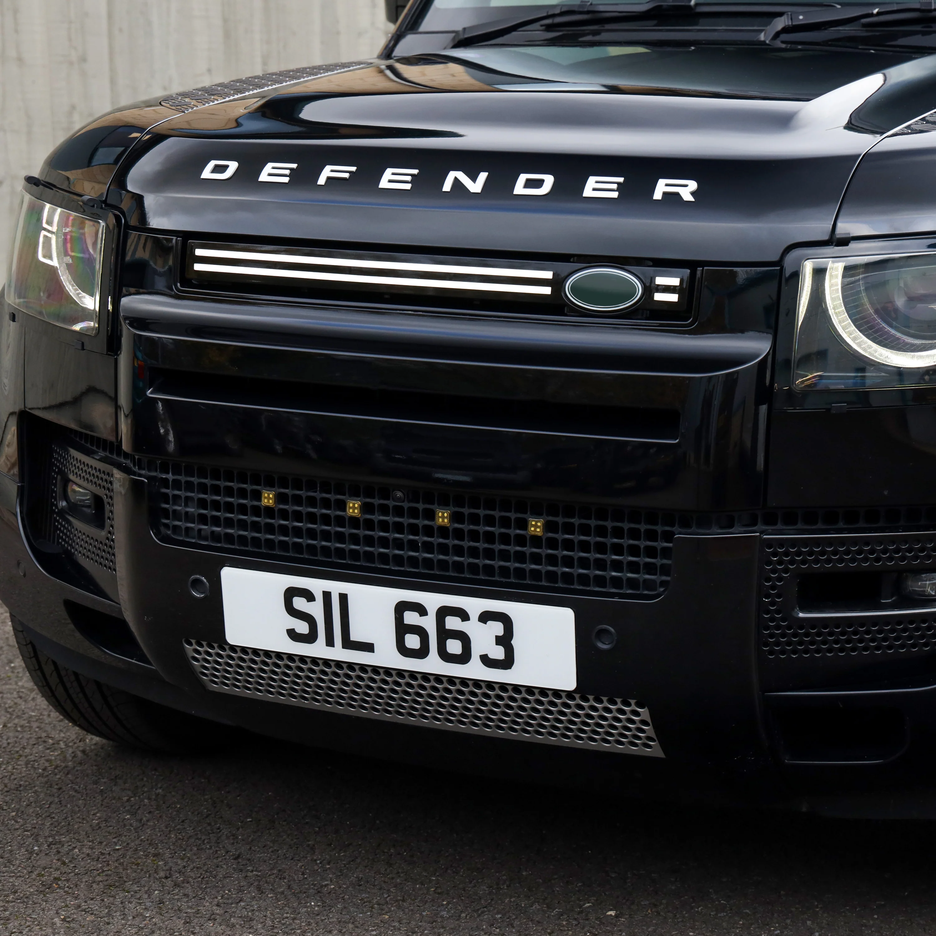 LED Front Grille Assembly for Land Rover Defender L663 - Smoked LED Strip - Image 3