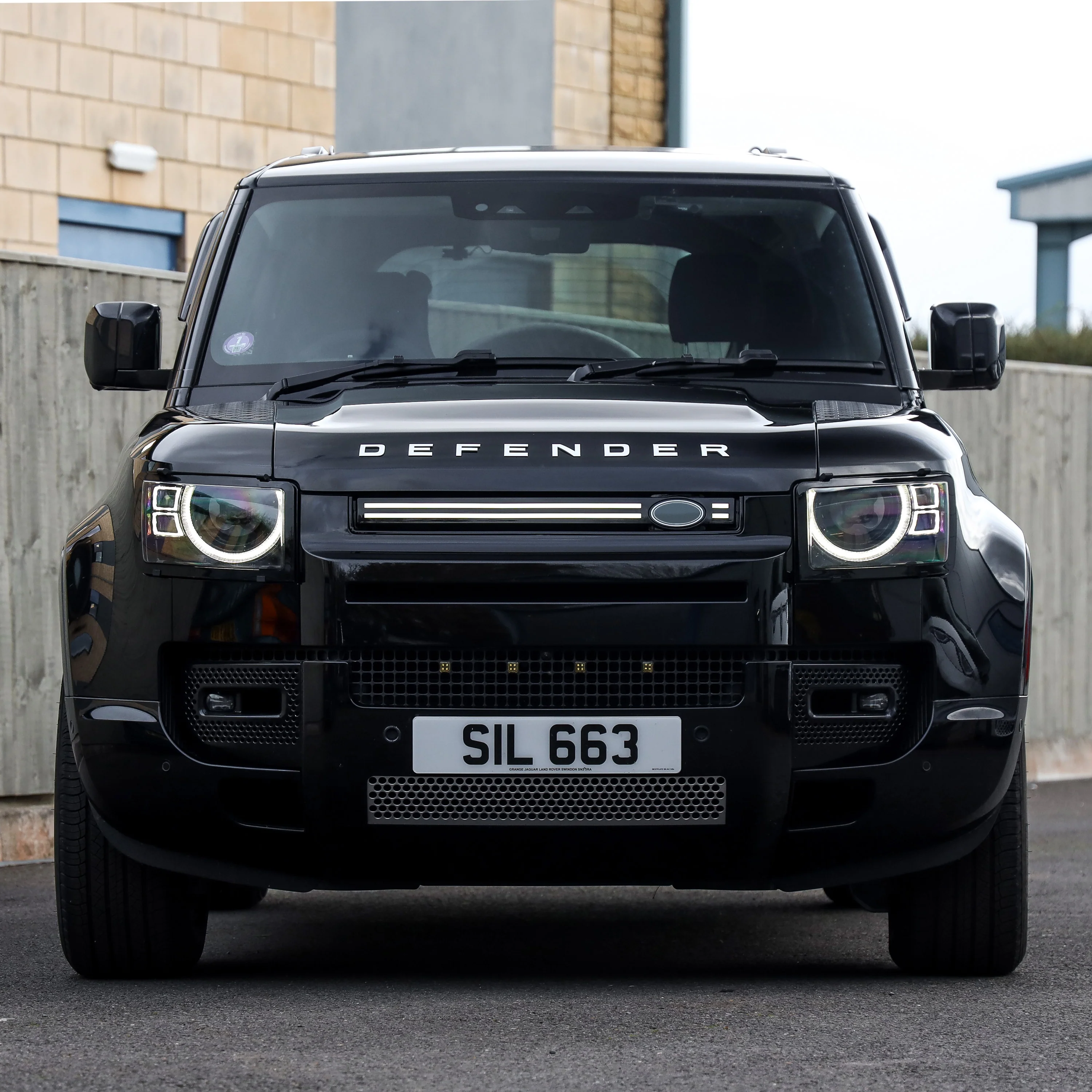 LED Front Grille Assembly for Land Rover Defender L663 - Smoked LED Strip - Image 8