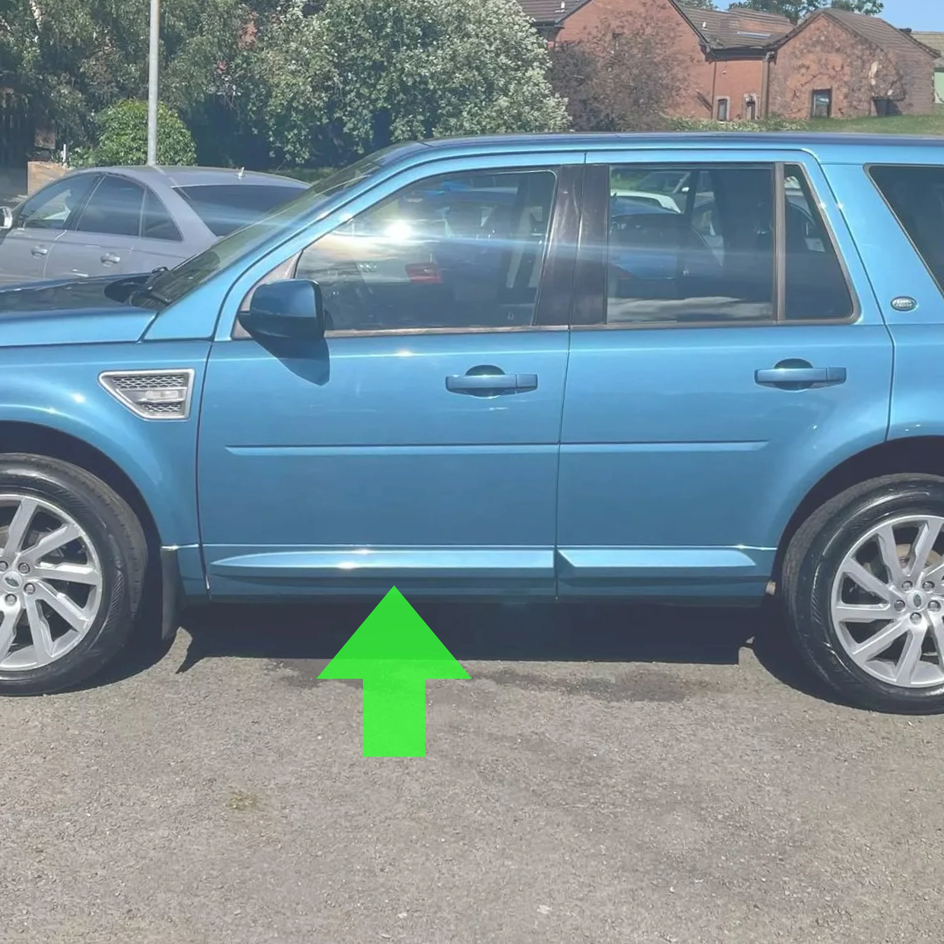 Lower Door Moulding in Primer - Front Left Door - for Land Rover Freelander 2 - Image 2