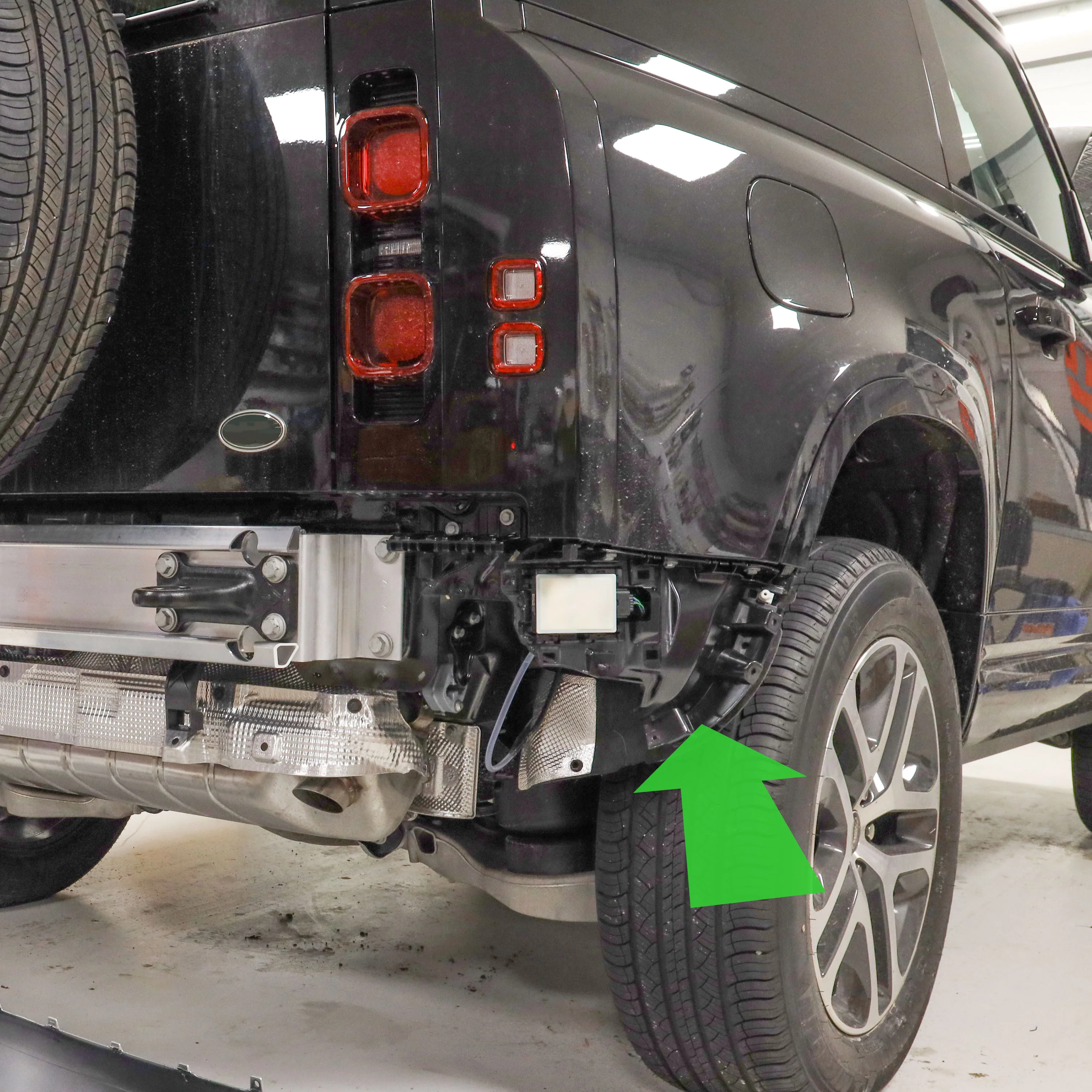 Rear Bumper Corner Mounting Bracket for Land Rover Defender L663 - Right - Image 2