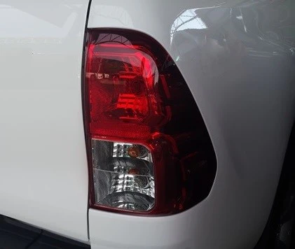 Rear Light inc loom - RH - for Toyota Hilux Mk8 Revo (2016 on) - EU Spec No Fog - Image 6