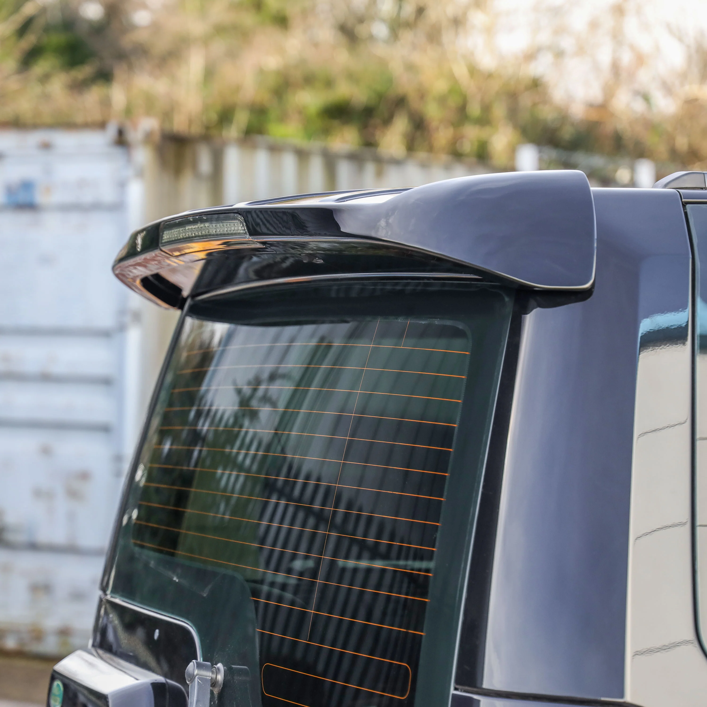 Rear Spoiler Kit for Land Rover Discovery 3/4 - Primer - Image 7