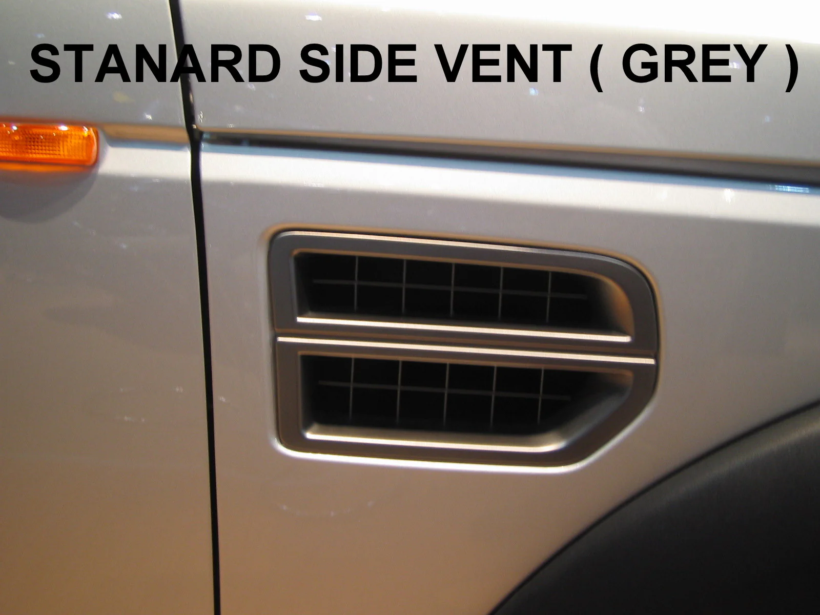 Side Vent Assembly - Gloss Black - for Land Rover Discovery 3 - Image 3