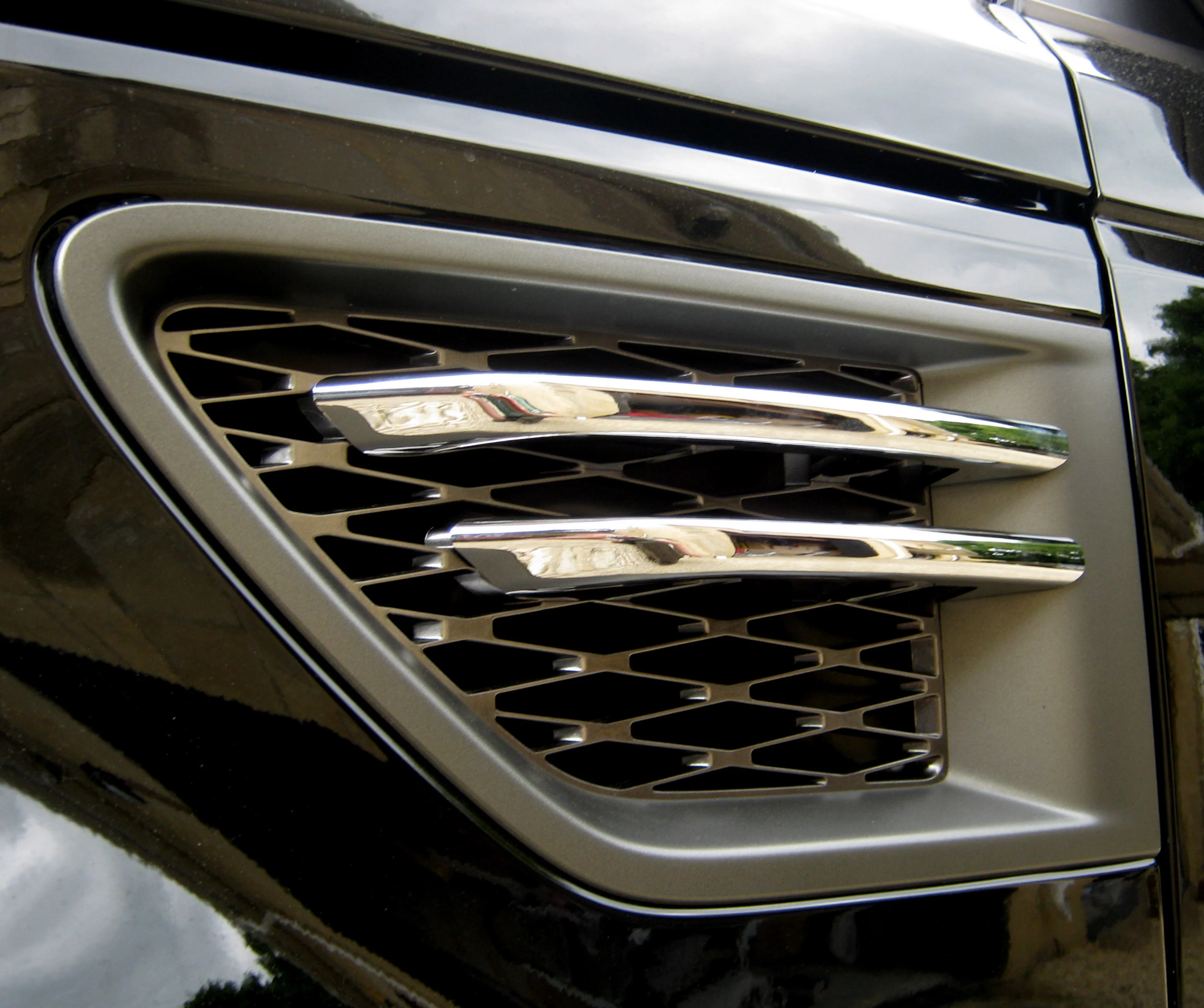 Side Vent Blade Covers (4pc) - Chrome for Range Rover Sport 2010 - Image 2