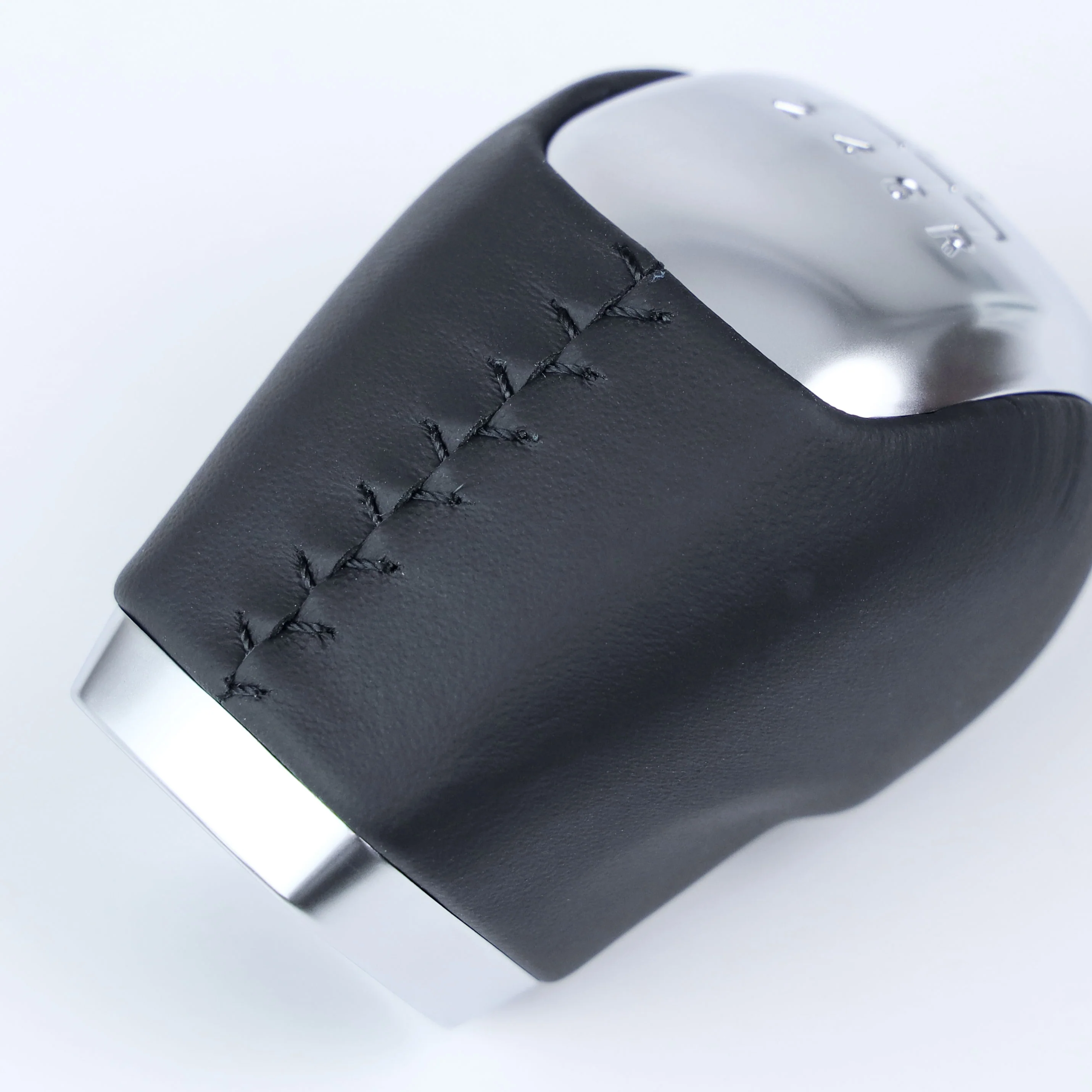 Smooth Black Leather Gear Knob for Range Rover Evoque with Manual 6 Speed - Image 4