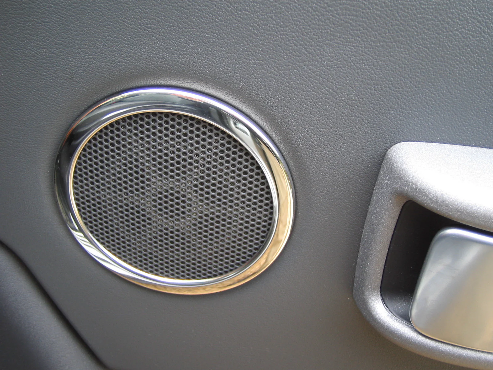 Speaker Ring Covers Stainless (Pair) for Range Rover L322 - Image 2