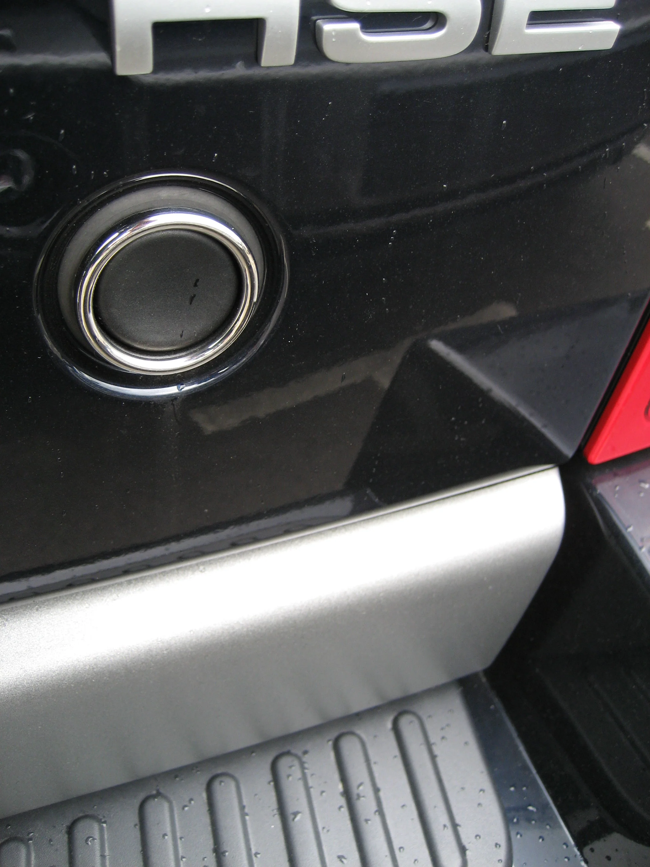 Tailgate Push Switch Surround (Outer Ring) in Polished Stainless for Range Rover Sport / P38 - Image 3