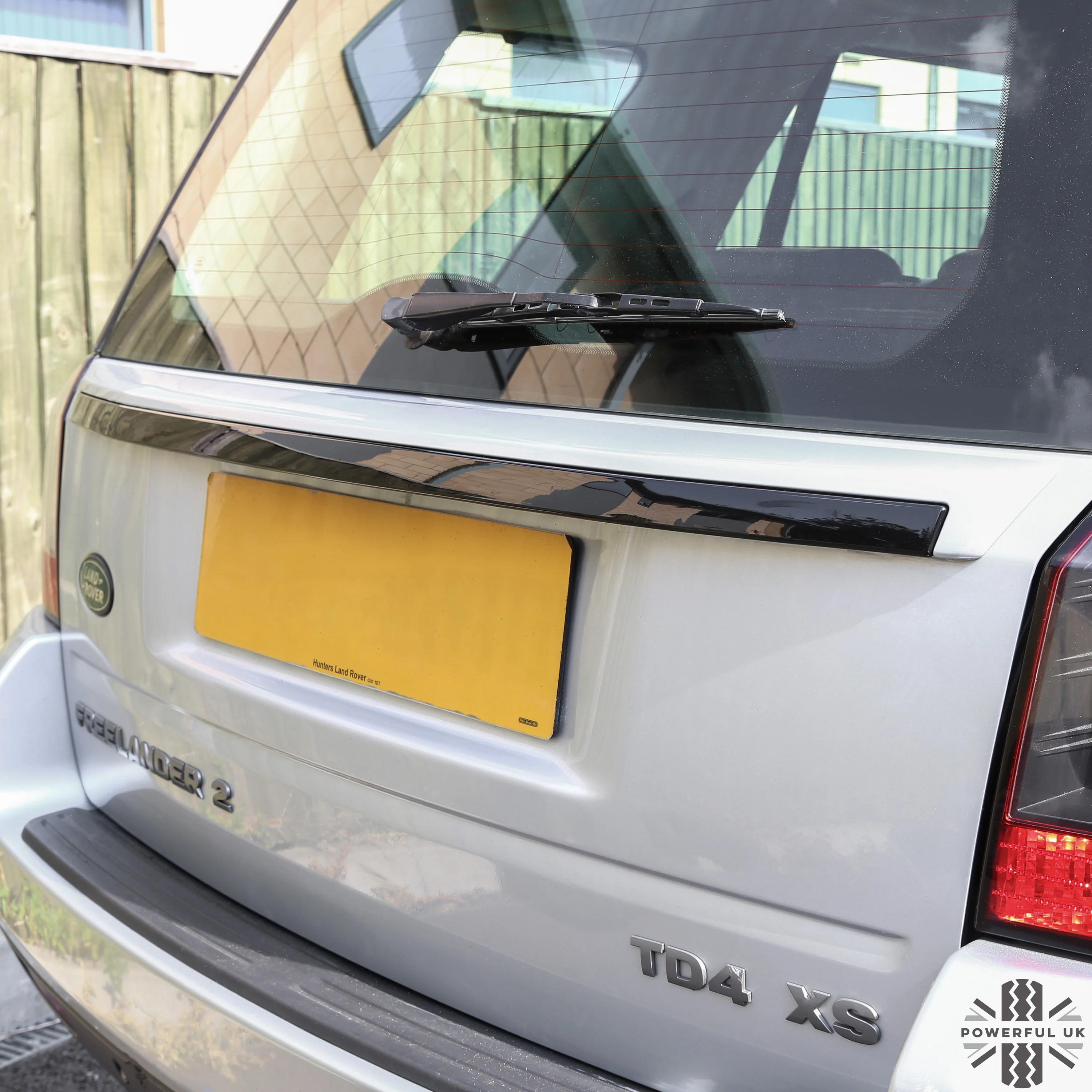 Tailgate Strip Gloss Black - for Land Rover Freelander 2 2010+ - Image 3