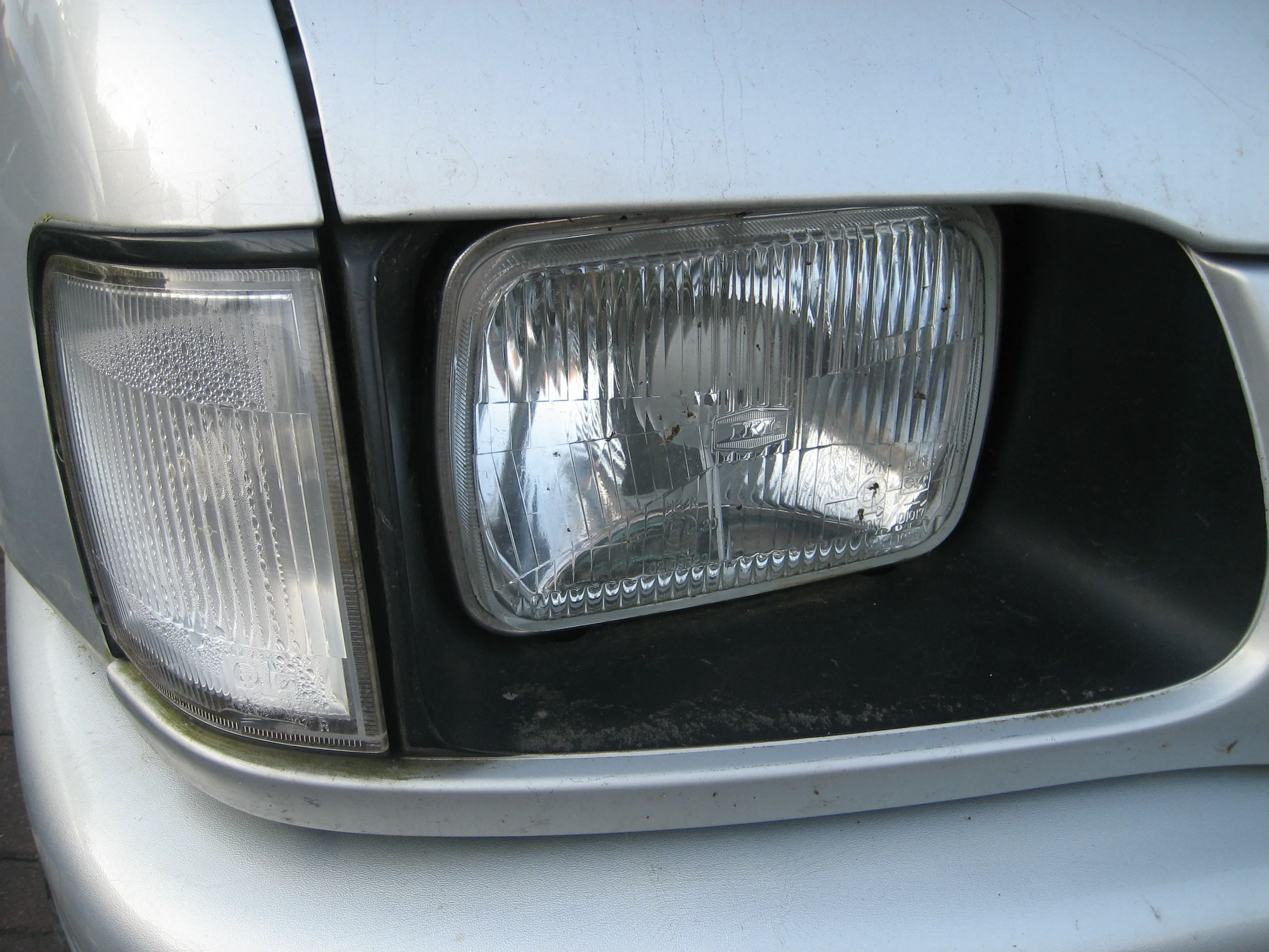 Vauxhall Brava Halogen Headlight - Pair - RHD - Image 4