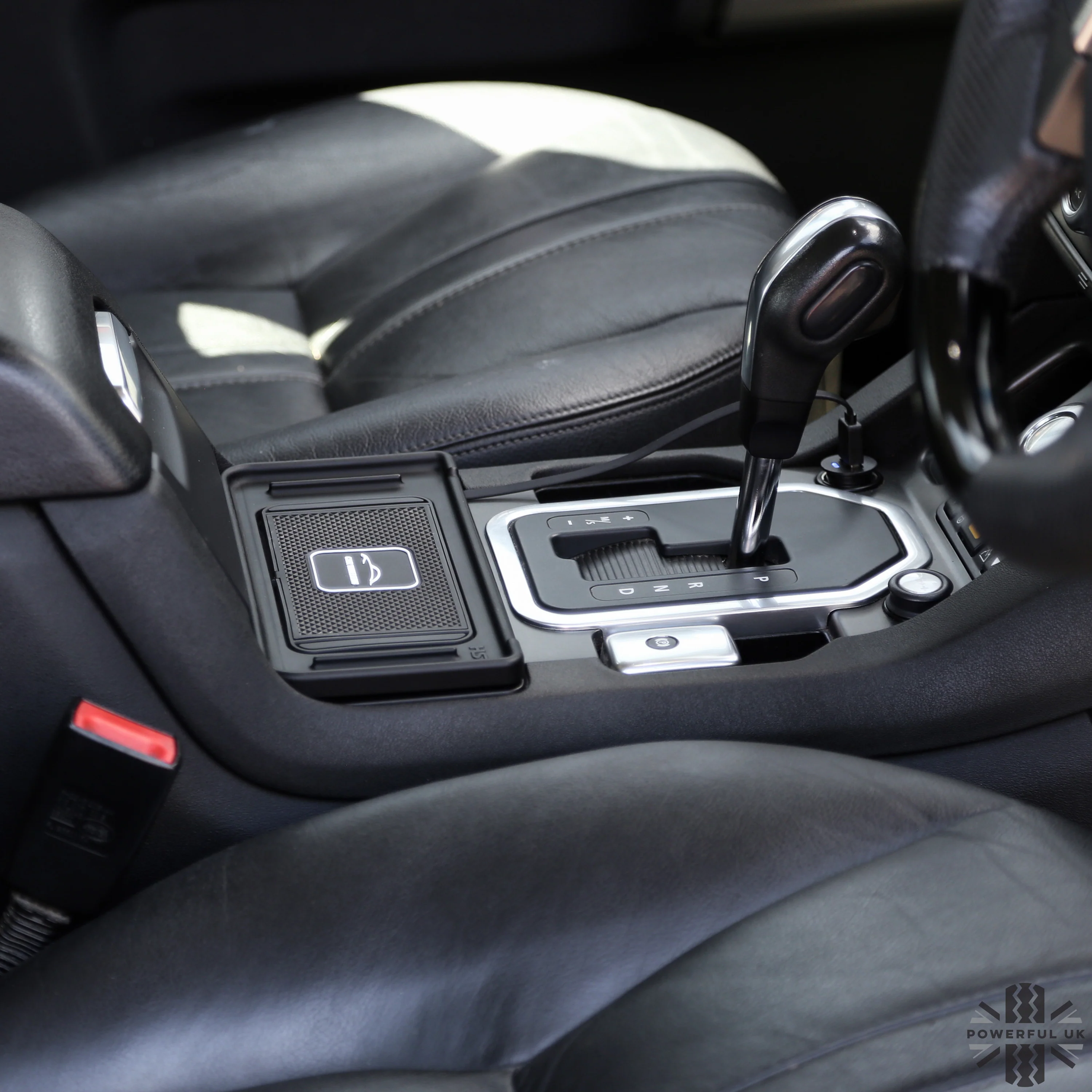 Wireless Phone Charging Kit for Land Rover Discovery 4 - Image 9
